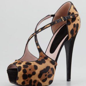 Gucci Leopard Print Calf Hair Pumps Size 39.5